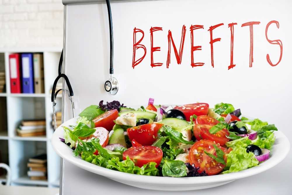 20 Health Benefits of Salad